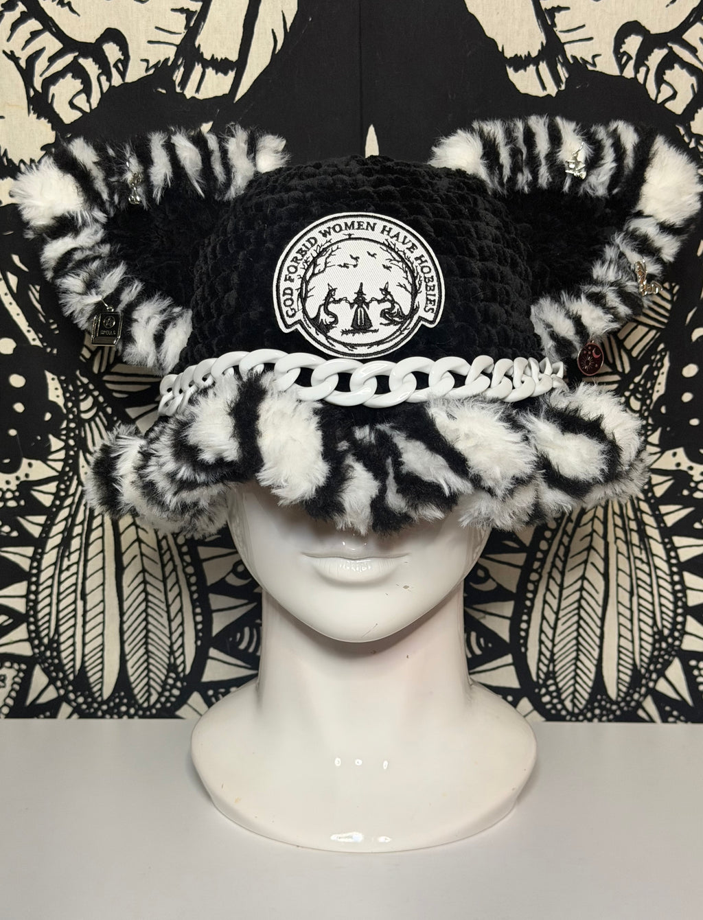 B/W Witch Cat Hat