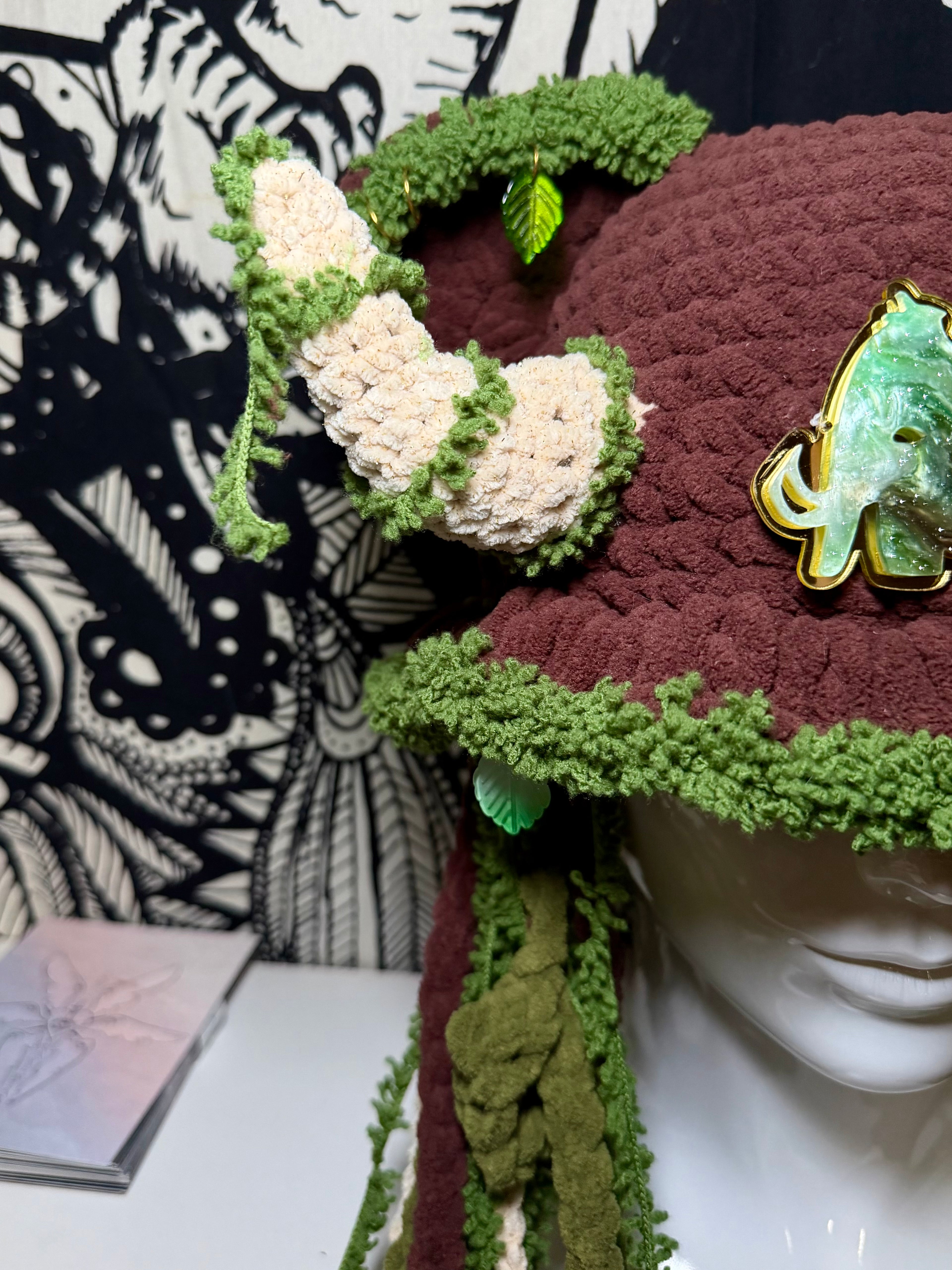 Wooli Forest Hat w/Acrylic Piece