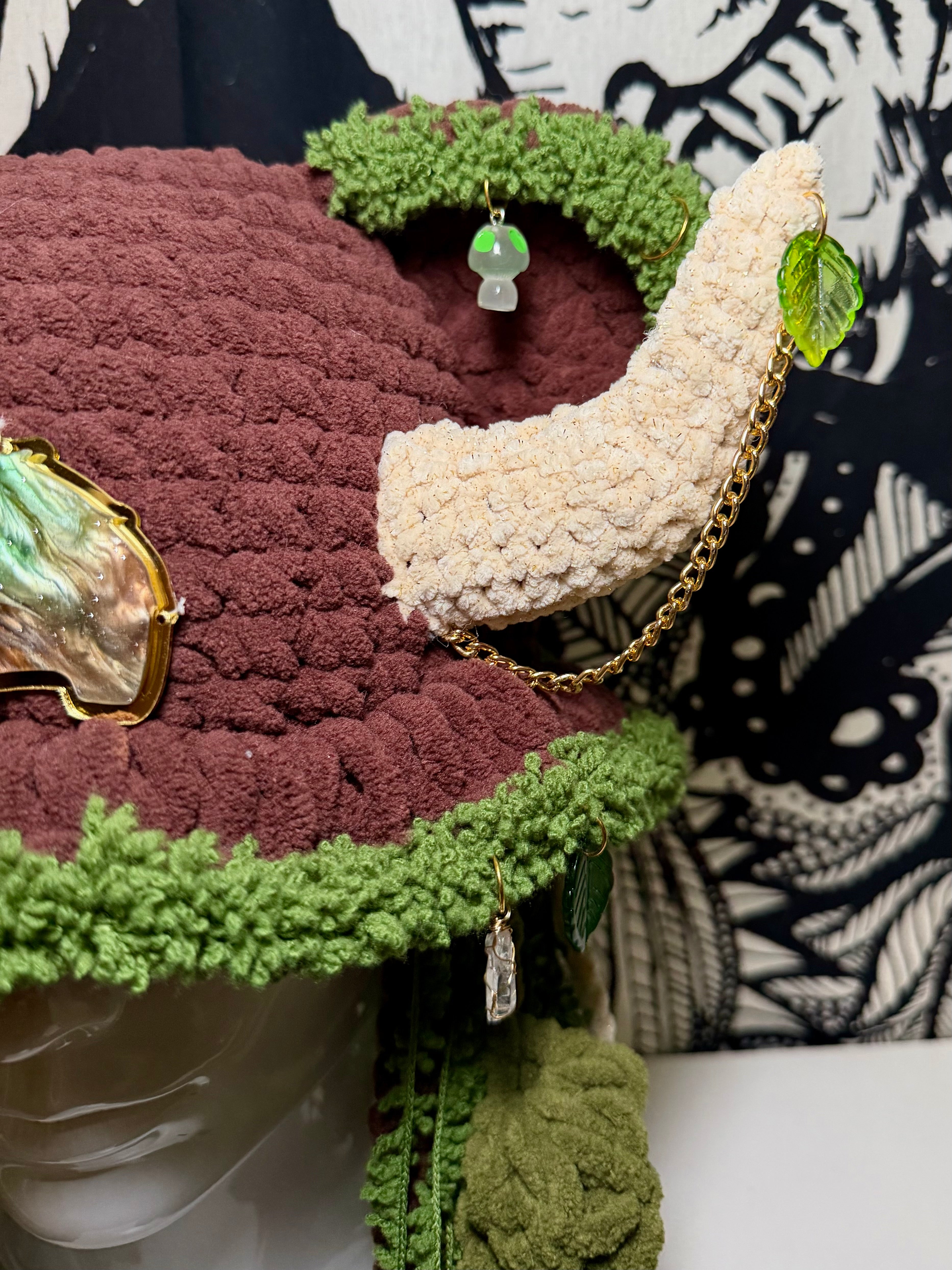 Wooli Forest Hat w/Acrylic Piece