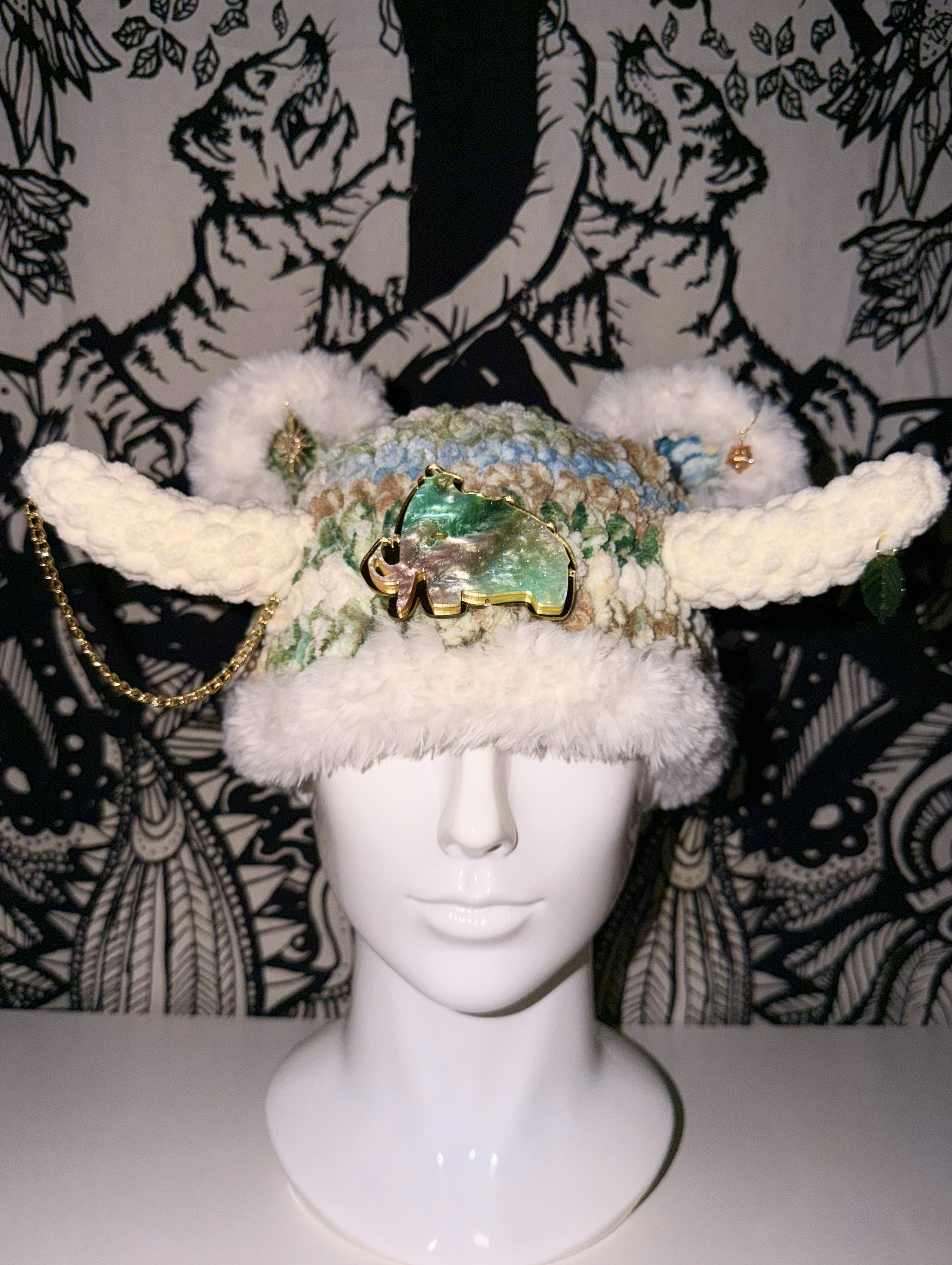 Wooli Horned Beanie w/White fur
