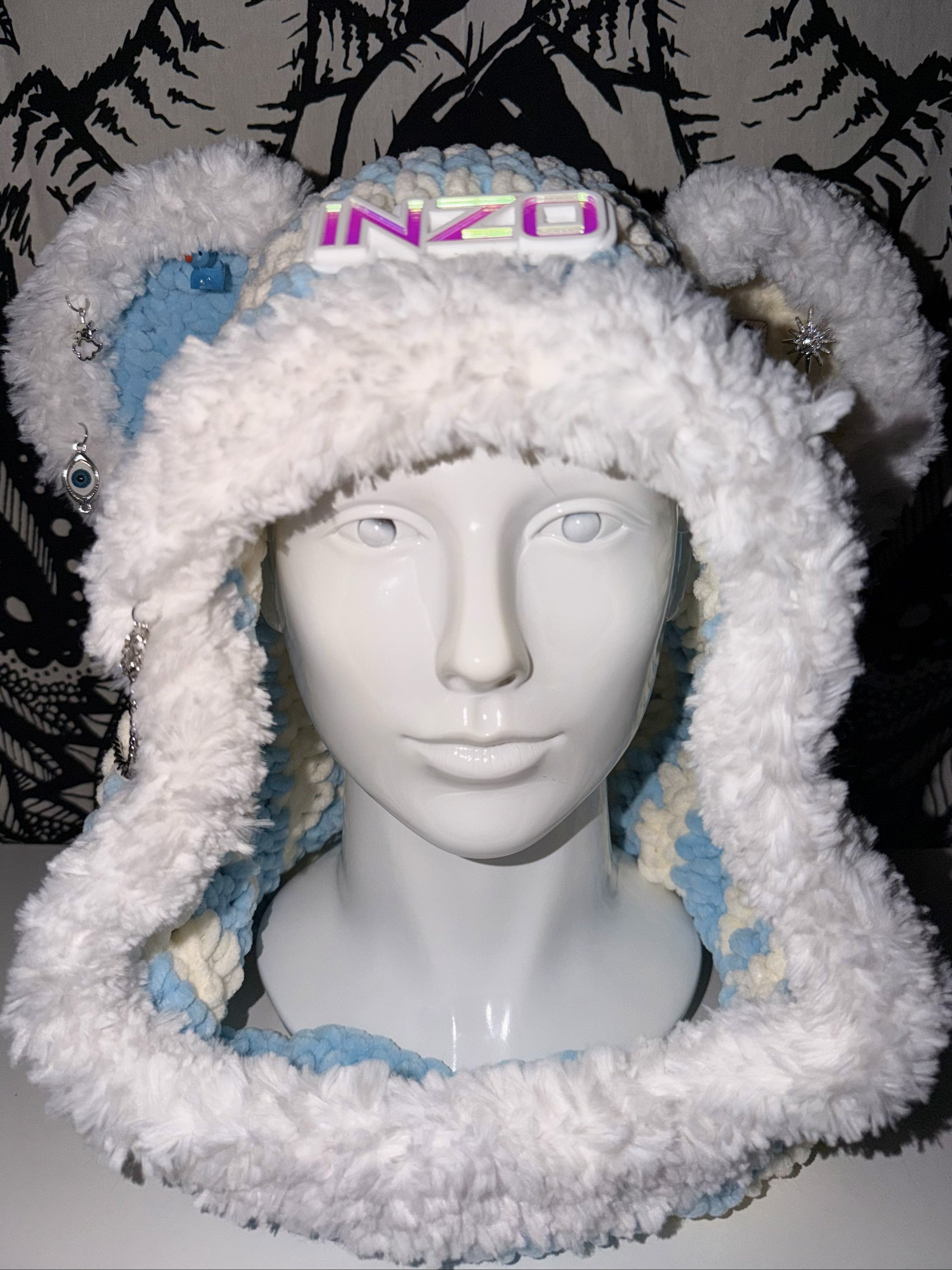 Inzo Blue and White Bear Hood