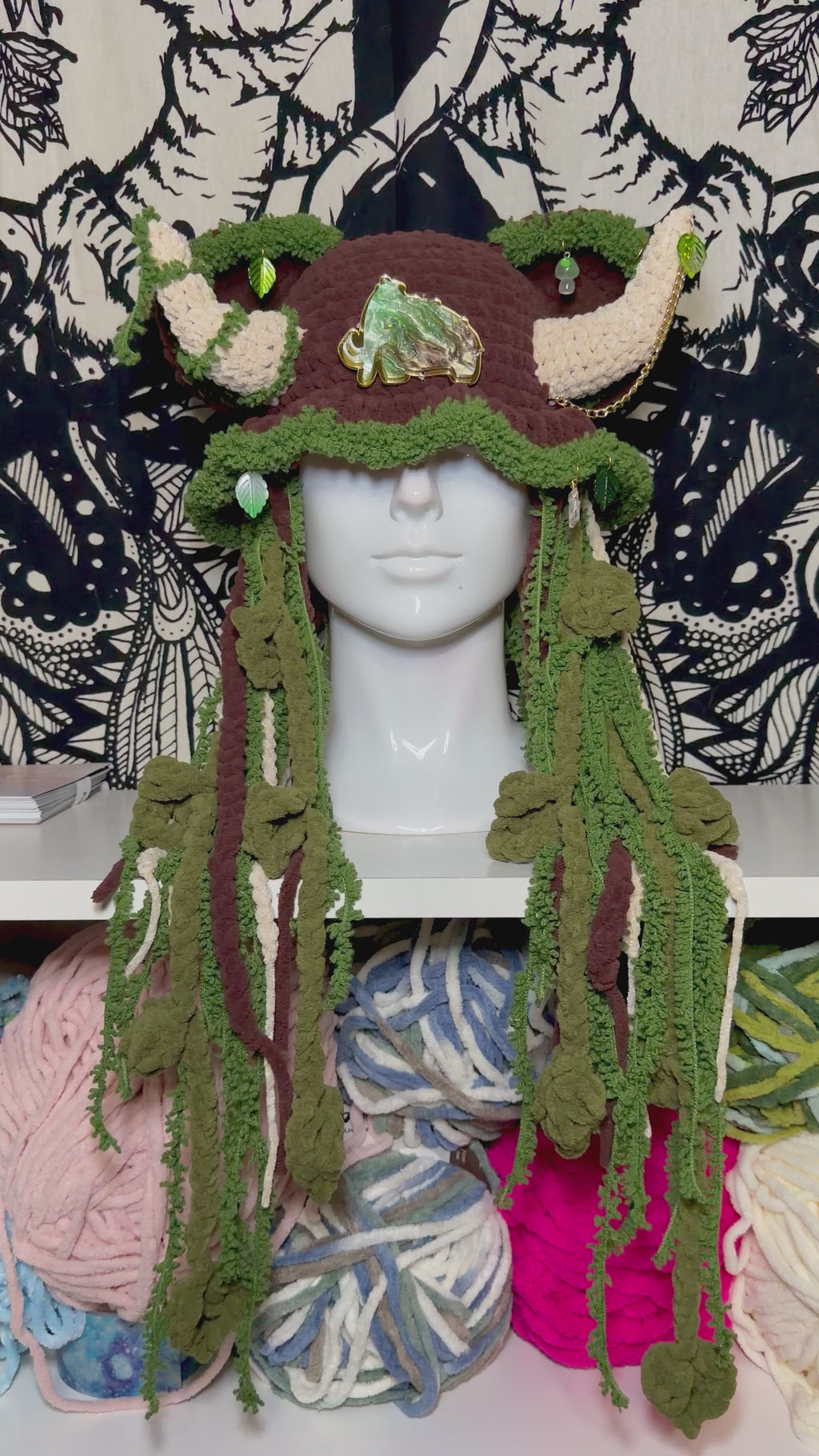 Wooli Forest Hat w/Acrylic Piece