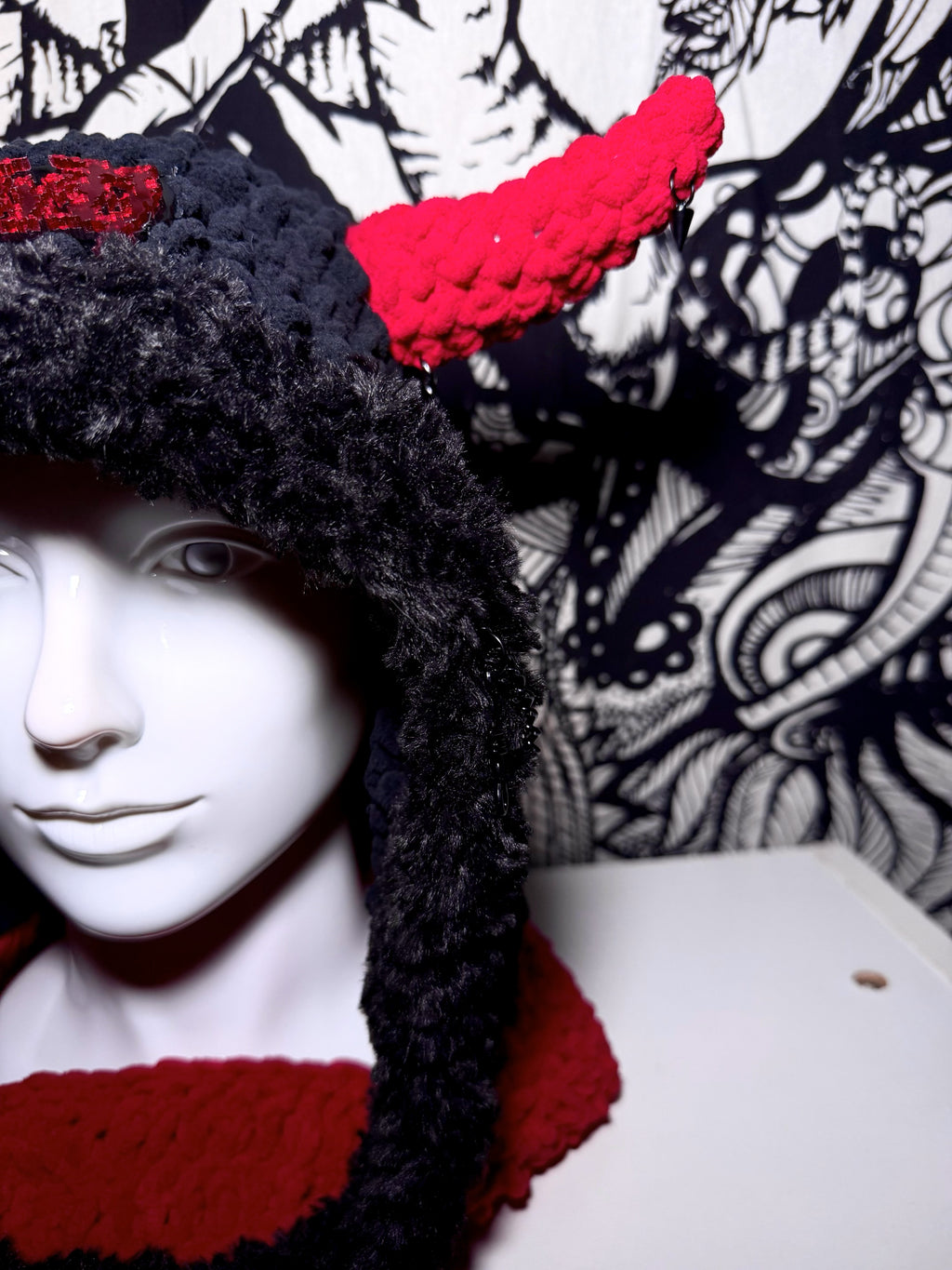 Voyd Horned Hood