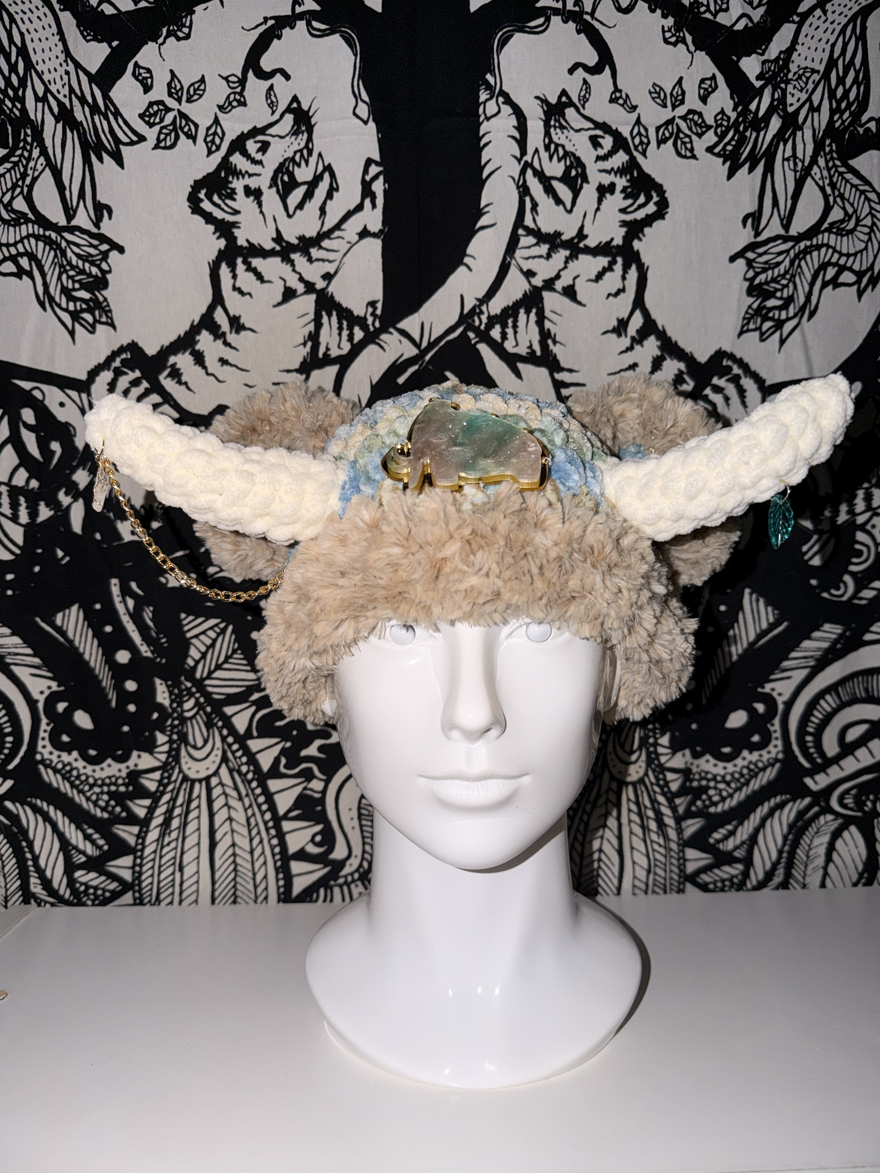 Wooli Horned Beanie w/Tan fur
